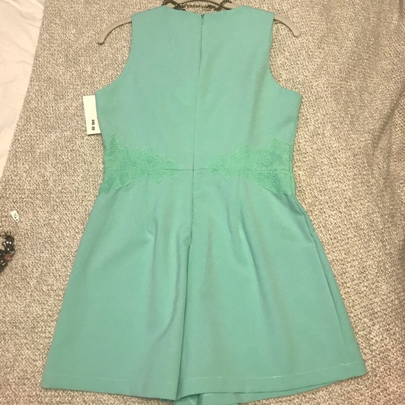 Romper - Picture 2 of 4